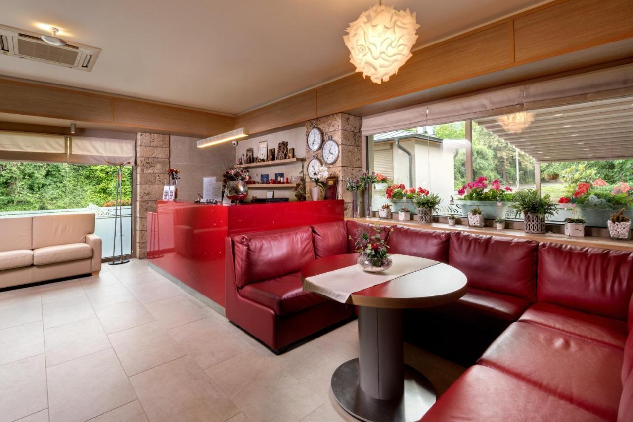 Hotel & Relax Zone Cattleya Kruszuna