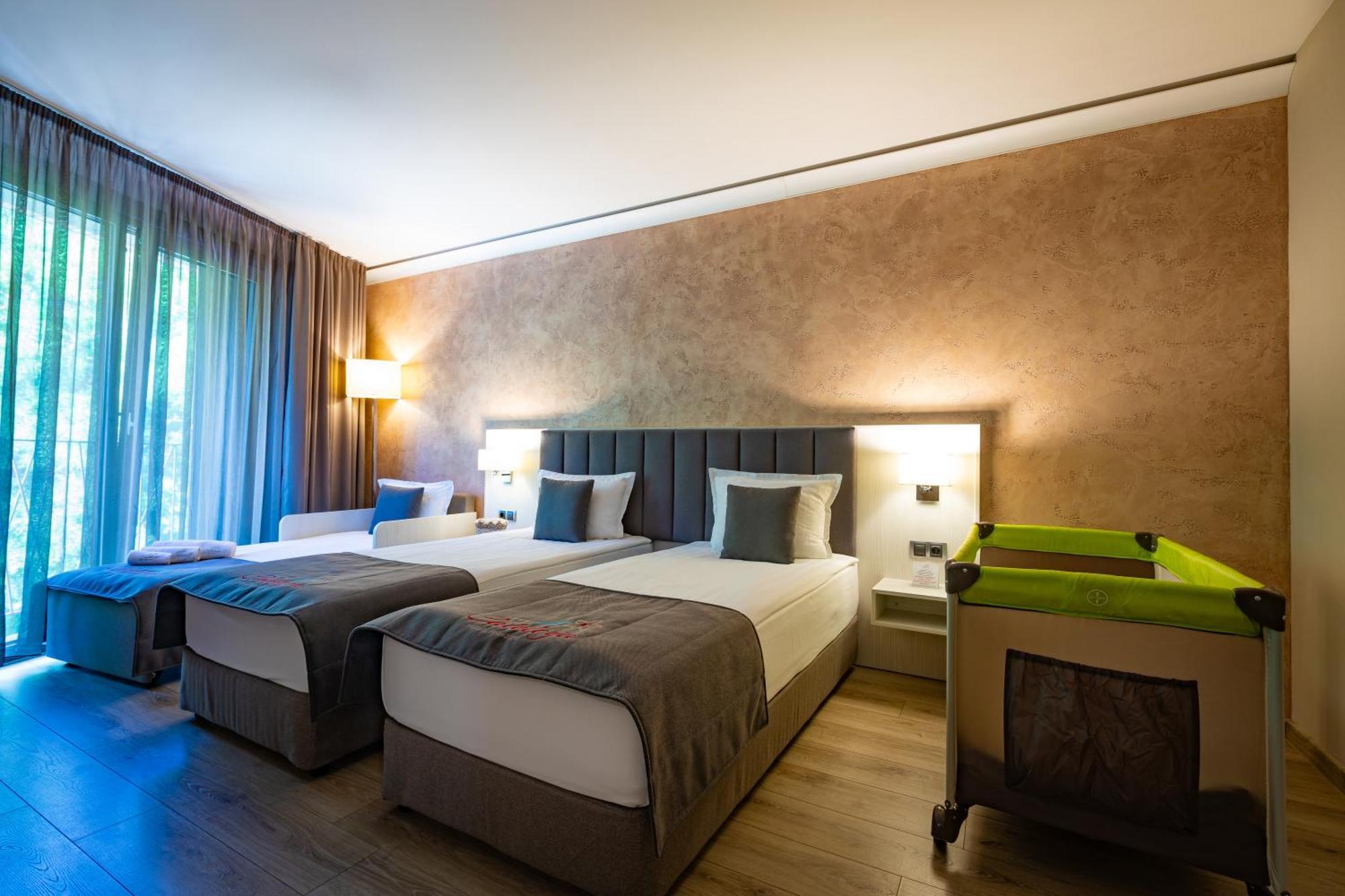 & Relax Zone Cattleya Hotel 3*