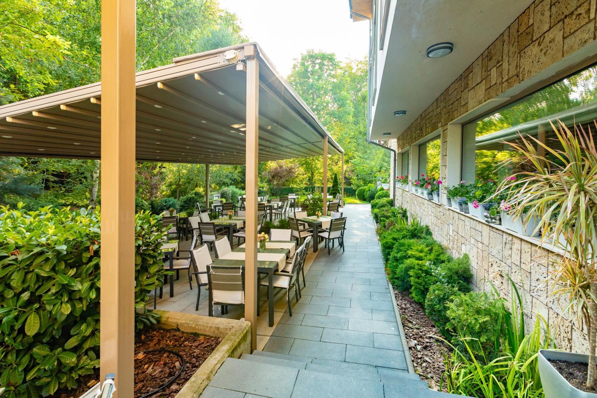 Hotel & Relax Zone Cattleya Kruszuna