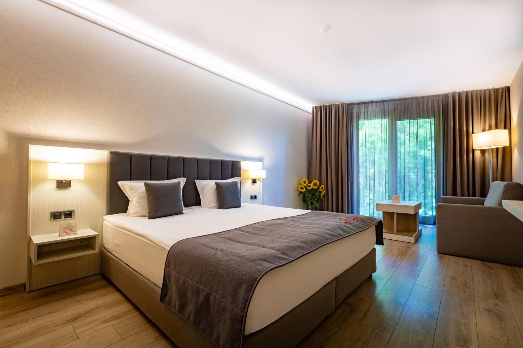 & Relax Zone Cattleya Hotel 3*